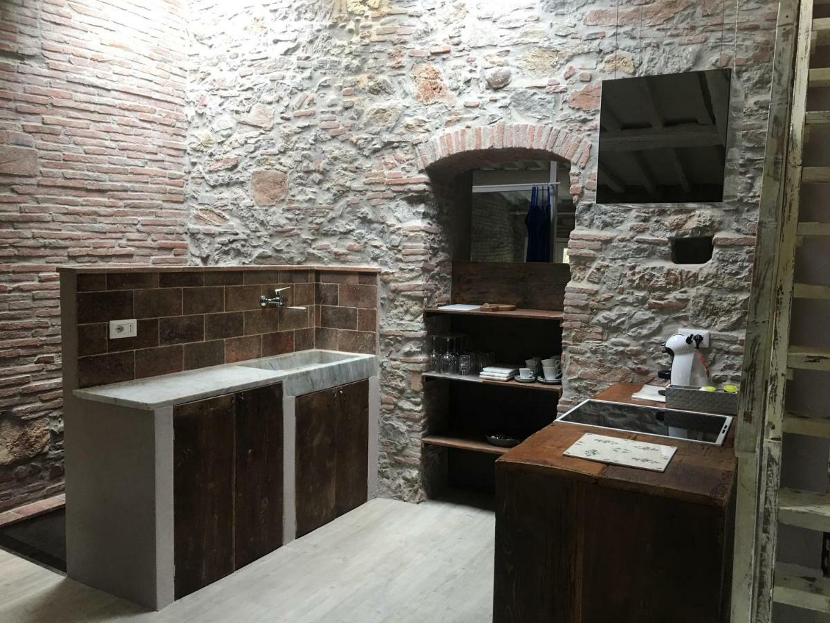 Inside The Wall Lucca Exterior photo